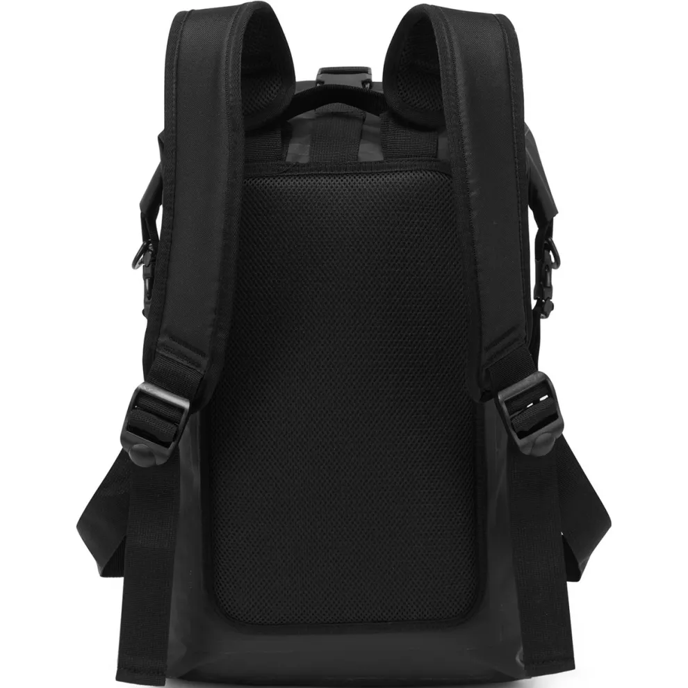 Voyager Day Pack(Out of Stock)